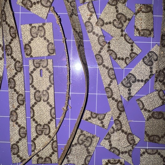 Gucci Brown and Tan Patterned Fabric scraps - Picture 8 of 12
